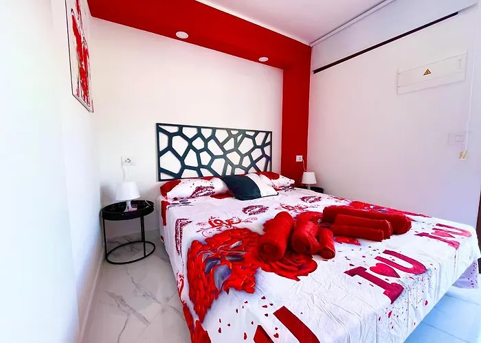 Miss Flora Olympia * פלאייה דה לאס אמריקס