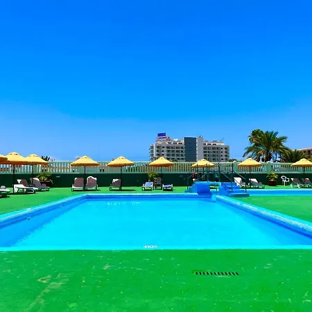 Miss Flora Olympia Apartment *